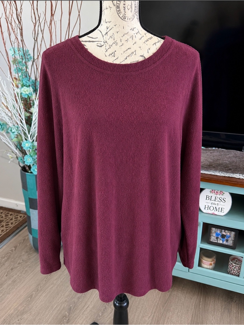 A. Byer Wine Maroon Long Sleeve Tunic Size Large